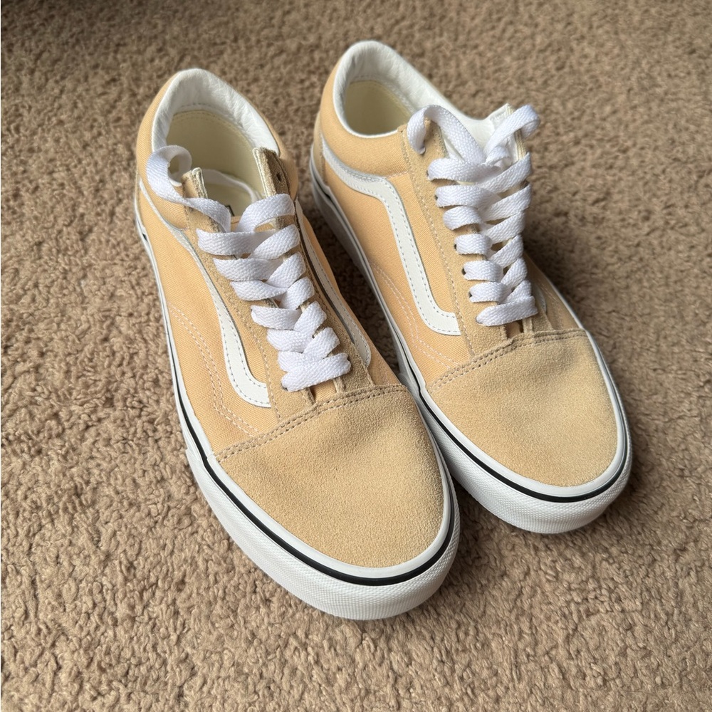 Vans Low Top Sneakers in Honey Peach size 8 womens